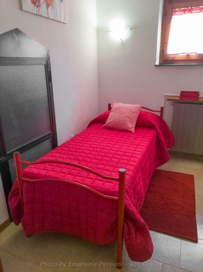 Casa Vacanze Nonna Angela 诺尔恰 外观 照片